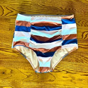 KORTNI JEANE high-rise ruched bottoms